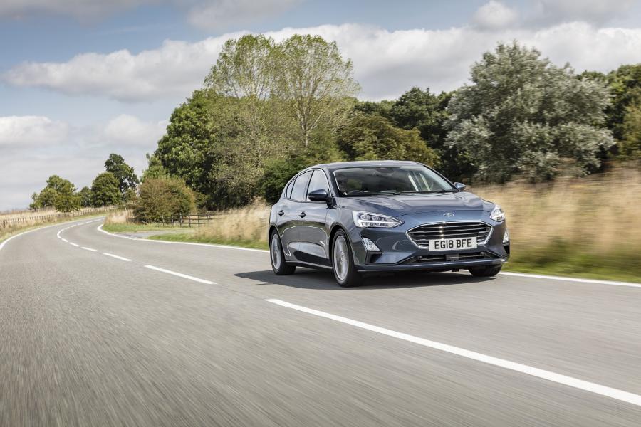 Ford Focus Titanium 2018 года  (UK) (фото 11 из 18)